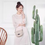 화보로 보는 신민아 냉<b>미녀</b>vs온<b>미녀</b>