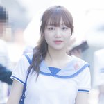 눈길가는 <b>사복</b>패션의 아이돌
