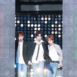 [시우민] 시우민 신기한거 어제 뮤뱅에서 ㅋㅋ