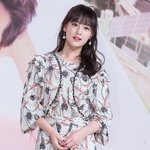 김지원 앞머리 잘랏음??!