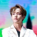 [방탄소년단] 해외팬들 오늘 태형이 얼굴보고ㅋㅋ+빌볻 <b>레전</b> 움짤