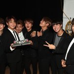 [방탄소년단] 그 <b>와중</b>에 이 사진 ㅋㅋㅋㅋㅋㅋㅋㅋㅋㅋㅌㅋㅋㅋ