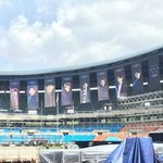 [EXO] 이사진 무대 <b>설치</b>하는 사람이 찍은겨?