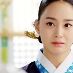 얘랑 나랑 <b>무슨</b><b>사이</b>야?