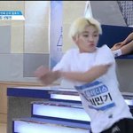 [뉴이스트] 민기 펀치 할 때 <b>진지</b>했습니다.