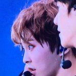 [EXO] 난 복근보다 얼마전 <b>방송사고</b>가 더 충격