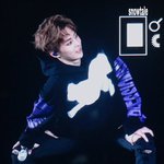 [시우민] 시우민아 ... 그 <b>바지</b> 몇 개 있니....