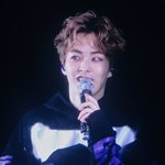 [시우민] <b>옷</b>이 민석이 손 다 먹었어ㅠㅠㅠ