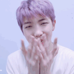 [방탄소년단] <b>남</b>준이 셀카로 보면 턱이 뽈록 나와있지 않아?