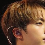 [방탄소년단] 석찌 인이어에 <b>아미</b> 젹혀있는거 현실이냐