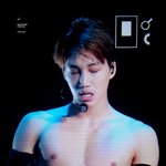 [카이] <b>김종인</b> 복근 대박