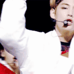 [방탄소년단] 총 조준 <b>발사</b>