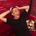 현역으로 입대한 빈지노(+여자친구)