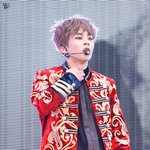 [시우민] 시우민 <b>새</b> 의상중에서...