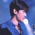 [EXO] 역시 무대가 작을수록 <b>레전</b>짤은 많이나온다