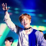 [EXO] 엥 검은<b>루즈</b> 갔네