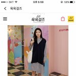 롱<b>셔츠</b> 스커트 살 애 있어 ?? 한번 입은거얌 ㅜ