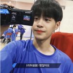 [프듀2] <b>쌩얼</b>이 더 잘생긴 연습생