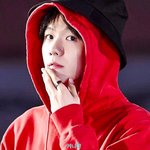 [백현] 울백현 <b>레드</b>도 넘 잘 어울려!