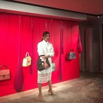 버버리 DK88 론칭 행사 참석한 김희애 예뻐라~