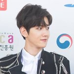 [백현] 엑소 백현, ‘<b>여심</b> 취향 <b>저격</b>하는 조각’