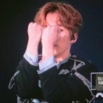 [시우민] 시우민의 가장 강력한 <b>무기들</b> 중 하나가 바로 이거임