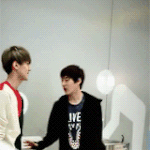 [EXO] 다시보는 <b>형광바지</b>와 기름닦남