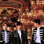 [EXO] 이거 애들 궁전 합성인데 <b>위화감</b>1도없다