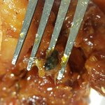 [개깊은빡침] 페리카나 양념치킨에서 <b>똥파리</b> 튀겨져 나옴.