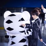 [EXO] 호랑이 찬열이랑 백현이가 때리던데