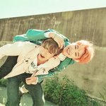 [방탄소년단] <b>주황</b>머리와 그의 애완견