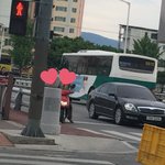 [방탄소년단] 대체 태형이 작년생일버스 언제까지달려?ㅋㅋ