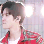 [백현] 갓~백현 수고<b>해쏘</b>!