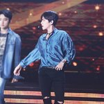 [백현] 백현이 uhd <b>스키니</b>핏 보 ㅏ!