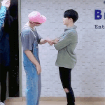 [방탄소년단] 네, 제가 <b>여보</b>긴 한데