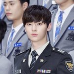 [프로듀스2] 황민현 <b>제복</b>사진 안본사람 없게 해주세요