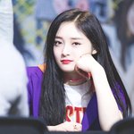 여신 같은 <b>자태</b>의 女아이돌