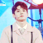 무대 도중에 스스로 멜빵을 풀어버린 연습생