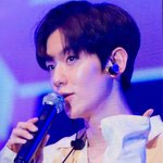 [백현] 백현이 <b>옆태</b> 너무 설렌다구~~~!