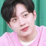 [프로듀스2] 빤히 바라보는 연습생