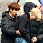 [방탄소년단] 찌미는 허리가 너무 얇아서
