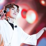 [시우민] (시우민)같은 <b>동작</b>도 홈마에 따라 정반대의 분위기가....