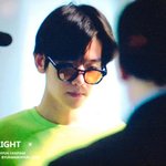 [백현] 왜 <b>영화속</b> 한 컷같지?? ㅠ