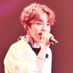 [시우민] 방콕에서 시우민 요정<b>열매</b> 과잉섭취했다고