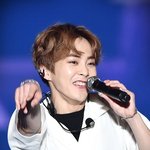 [시우민] 방콕 현지기사사진 떴는데 시우민이 이 정도라 이거에요...