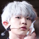 [EXO] 찬열 이 머리 <b>투탑</b>