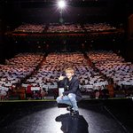 스케줄로 인해 0506이 아닌 0504에 <b>진행</b>된 백현의 생일파티였지만