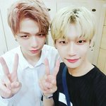 [프로듀스2] 강다니엘 손크기 실감짤.jpg