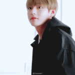 [방탄소년단] 태형이 이 움짤에서 웃는거 ㄹㅇ설렘..