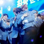 [워너원] 강다니엘 옹성우 같이 데뷔해서 너무 좋다ㅠㅠ